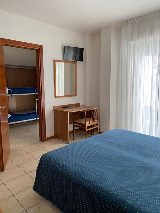 Hotel Ivana Lido di Jesolo Esterno foto